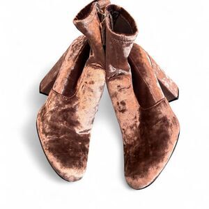 Steve Madden Women's Pink Crushed Block Heel Boots sz 7